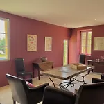Villa La Grange De Saint Georges Montagne (Gironde)