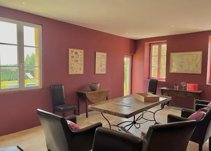 Villa La Grange De Saint Georges Montagne (Gironde)